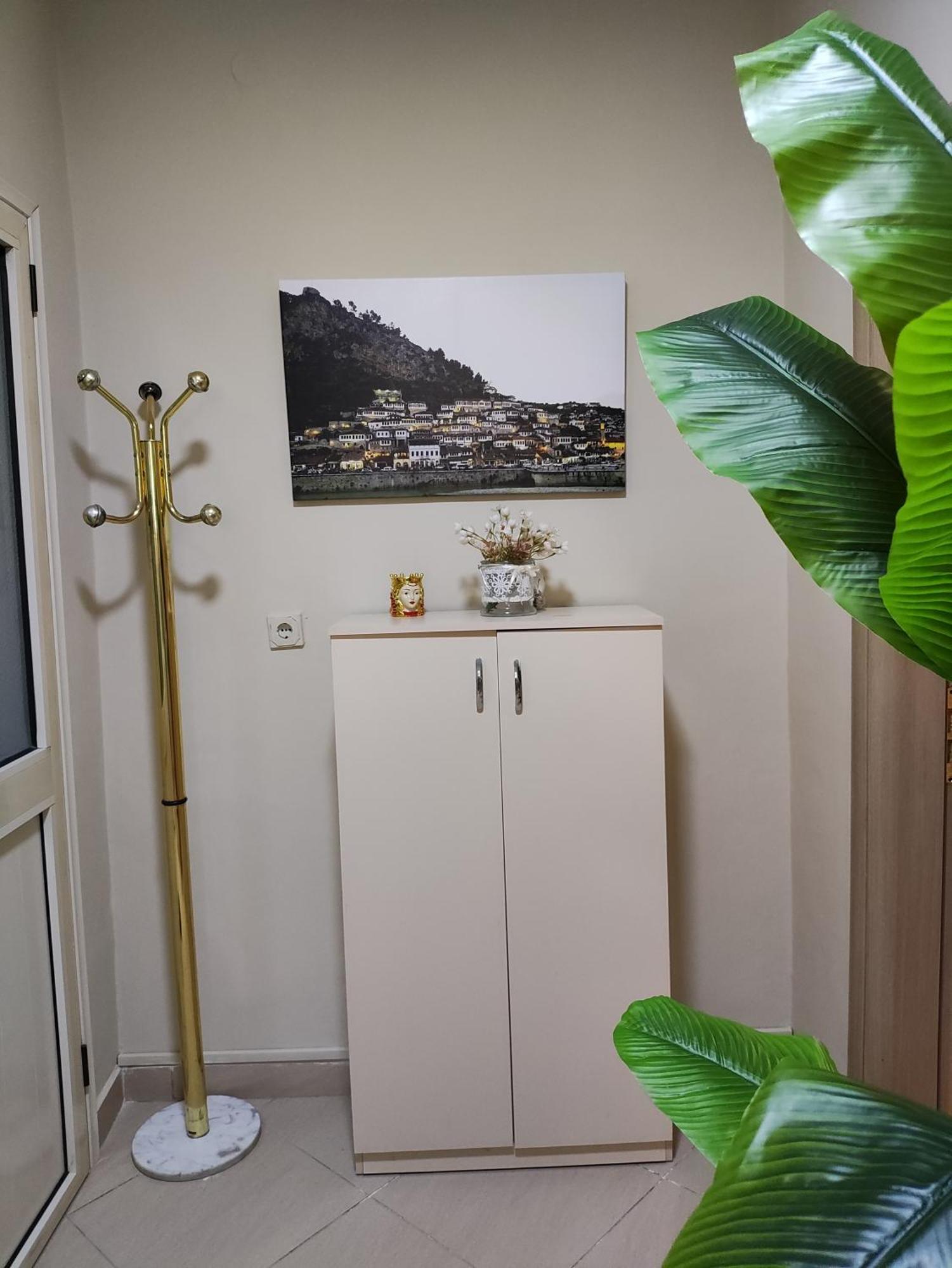 בראט Guest House Shyti מראה חיצוני תמונה