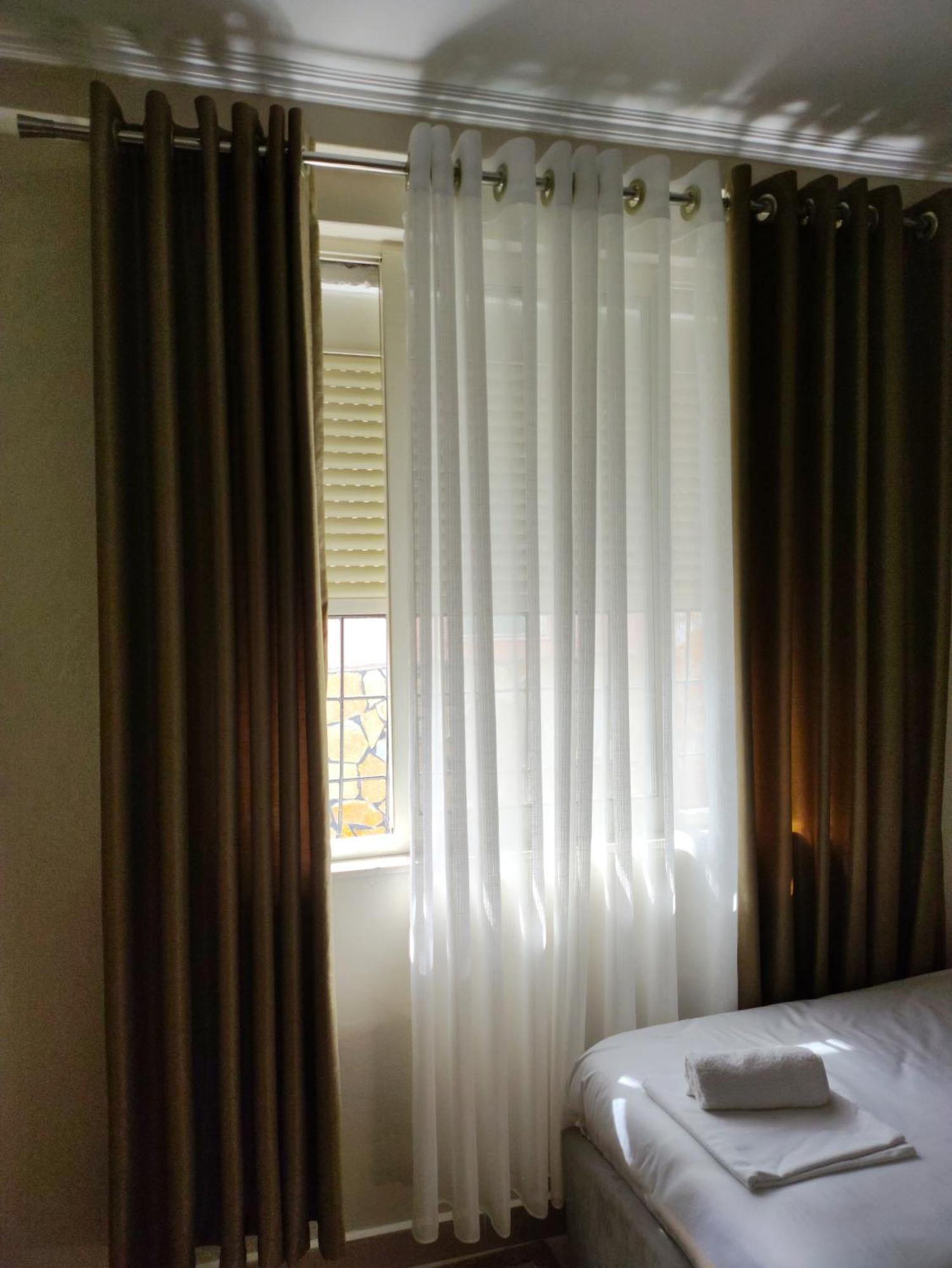 בראט Guest House Shyti מראה חיצוני תמונה